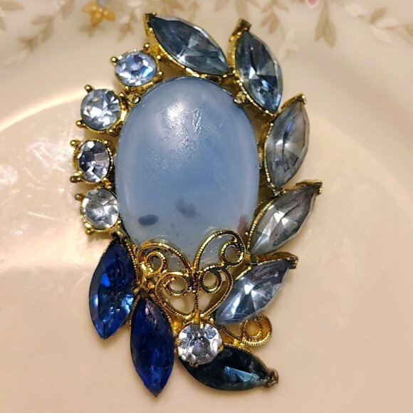 Vtg 50s Blue Frosted Cabachon Rhinestones Navettes Luxury Filigree Brooch - Picture 5 of 5